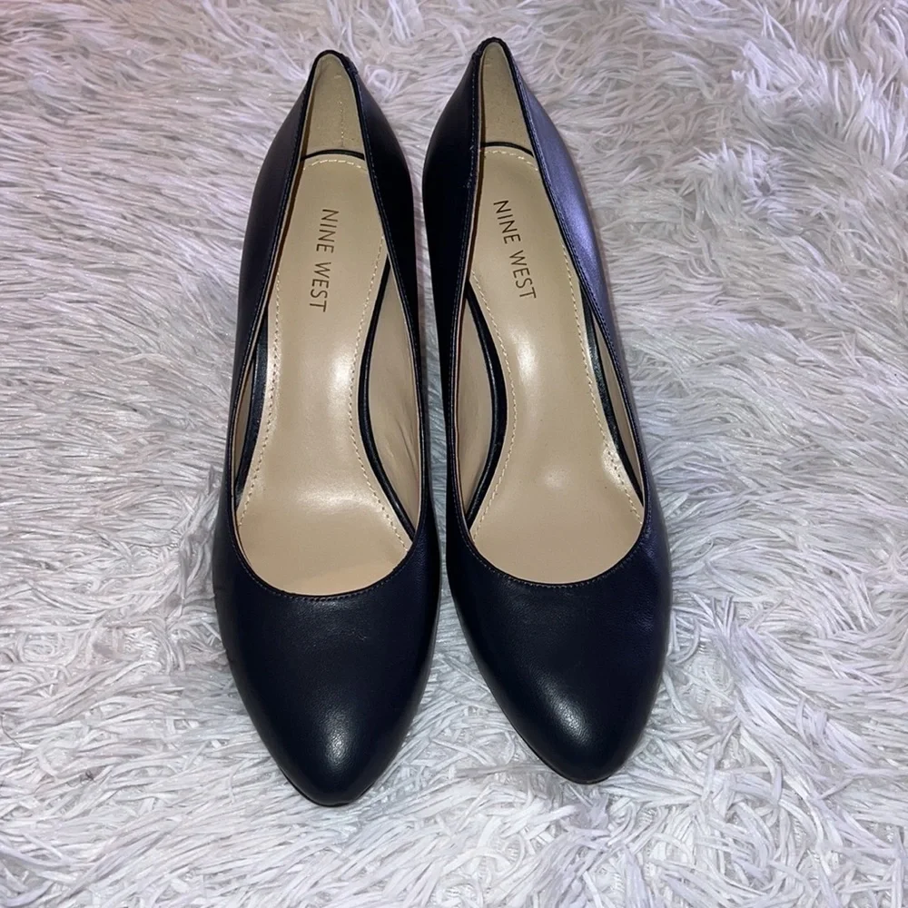 NWT Nine West Jazzin Almond Toe Wedges size9M blue vavy